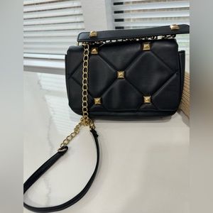 🖤Black and Gold Purse🖤